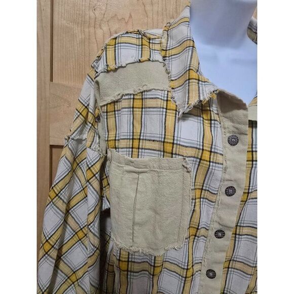 Pol Distressed Yellow & White Plaid Button-Up Shirt W Pockets & Ruffle Details - Picture 4 of 9